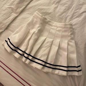 White / Navy Pleated Mini Skirt